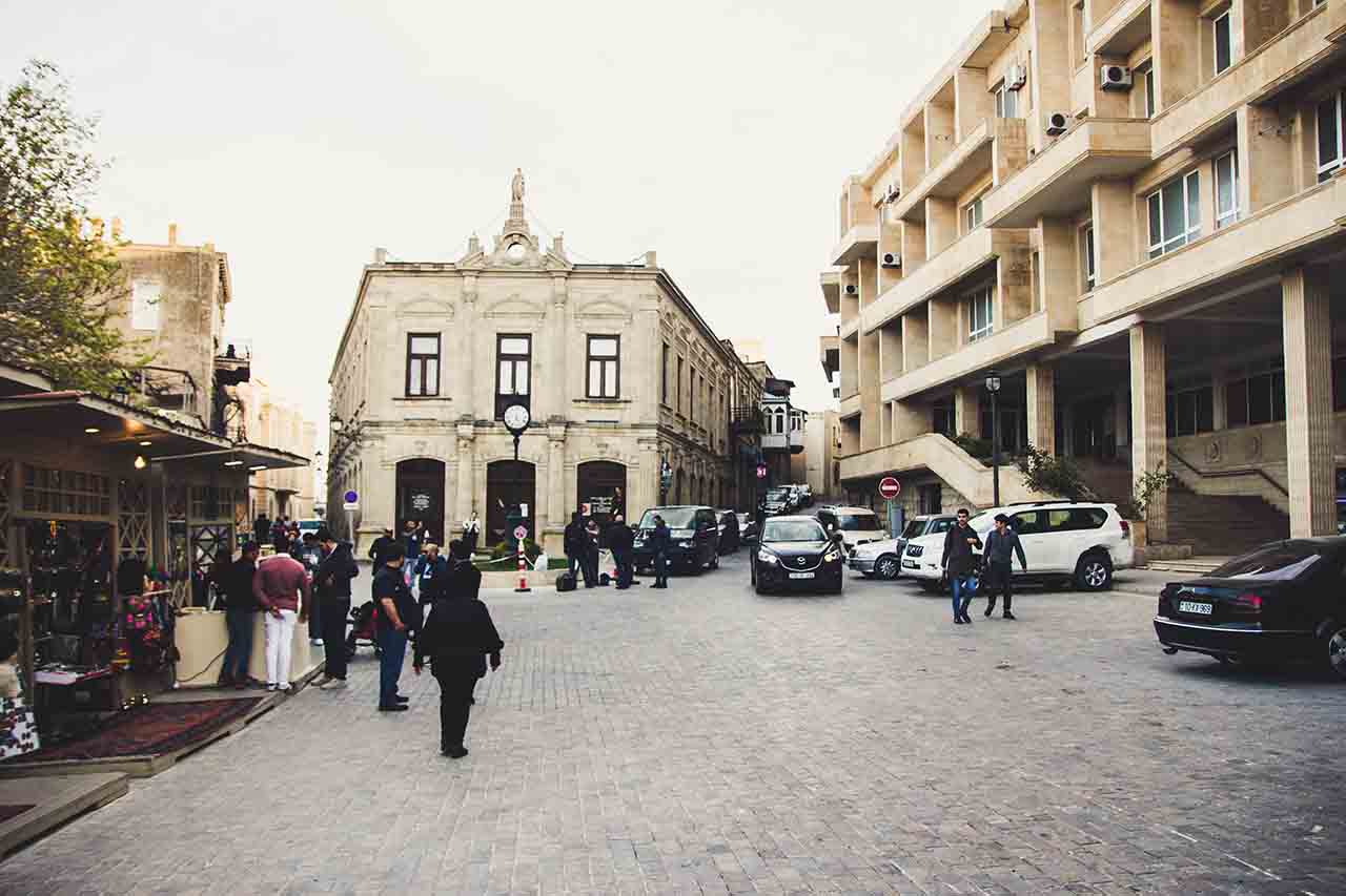 Baku Markets