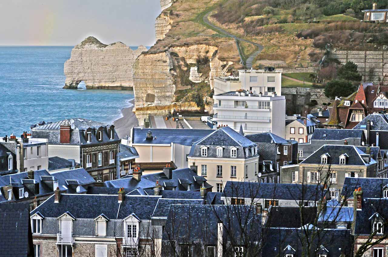 Etretat. How to arrive from Paris Le Havre by train bus or car